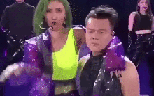 Sự gia trưởng hết cứu của Chủ tịch showbiz