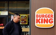 Sau Starbucks, đến lượt một chuỗi nhà hàng nổi tiếng bán mình ở Trung Quốc