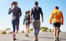 Đi bộ không thôi là chưa đủ, làm thêm 3 việc này bệnh tim mạch, ung thư sẽ "tránh xa"