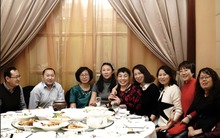 Họp lớp mời 15 người, đến nơi 30 người ăn hết 100 triệu: Nữ chủ tiệc vẫn trả nổi nhưng muốn dạy “một bài học nhớ đời”