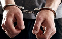 Tổng Giám đốc và Phó Tổng Giám đốc một công ty trên sàn chứng khoán bị khởi tố, bắt tạm giam