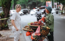 Cuộc sống tuổi 55 của nam nghệ sĩ gà trống nuôi con, gần 20 năm trốn nợ, con trai vướng vòng lao lý