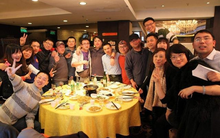 Đi họp lớp, hoa khôi bất ngờ hỏi vay 1,8 tỷ: Cả bàn bỏ về, chỉ mình tôi đồng ý và lời nói sau đó khiến tôi đơ người