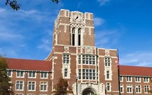 Khoe con học trường gần 190 triệu đồng/học kỳ, ông bố bất ngờ bị MXH chất vấn: "Có thật là yêu thương con không?"