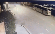 Lời kể nhân chứng vụ Mercedes Maybach phóng như bay tông vào xe khách đỗ ven đường