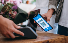 Khác Việt Nam, vì sao người bán ở nhiều quốc gia chủ động quét mã QR người mua để thanh toán?