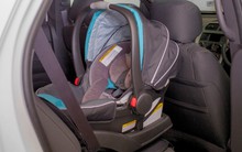 Ủy ban ATGT Quốc gia hướng dẫn phân loại và chọn lựa các thiết bị an toàn cho trẻ em trên ô tô theo đúng lứa tuổi