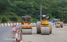 Tấp nập thi công đường ven biển 7.000 tỷ nối TP.HCM - Lâm Đồng