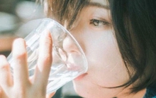 3 loại nước uống nhiều "phá gan" chẳng kém rượu bia, ngon đến mấy cũng nên bỏ sớm