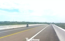 Nhìn toàn cảnh cầu vượt sông Sài Gòn nối TPHCM và Tây Ninh trước ngày thông xe