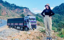 Chân dung nữ tài xế trẻ đẹp lái xe tải chở hàng cứu trợ miễn phí cho miền Trung