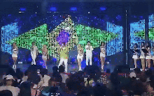 Tấn bi kịch của 1 ngôi sao: Thua cổ phiếu 38 tỷ, bay mất 2 căn nhà, hôn nhân khủng hoảng