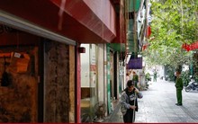 Phố trung tâm Hà Nội ‘lột xác’ sau ngày ra quân dỡ mái che, dọn dẹp vỉa hè