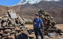 Nhà thám hiểm 9 tuổi chiến đấu với băng giá trên núi Everest để giúp người nghèo