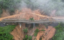 Cận cảnh cung đường sạt lở trên dãy Trường Sơn