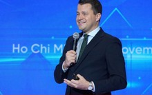 CEO Diễn đàn Kinh tế Thế giới: AI là công cụ, không thể thay thế con người