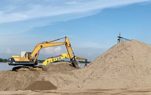 Hà Nội siết chặt quản lý bến bãi, chặn vi phạm tập kết vật liệu xây dựng