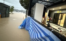 Khám phá “pháo đài khô ráo duy nhất” giữa lũ ở Thái Lan