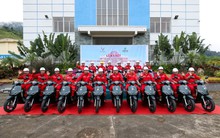 Cú "bắt tay" của VinFast và công ty con của PV Power: Ký xong, hàng trăm nhân viên lập tức "lên đời" xe máy điện