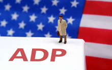 Một báo cáo việc làm cho thấy mức tăng vượt dự báo: Liệu có đủ 'bẻ lái' quyết định lãi suất của Fed