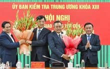 Bàn giao công tác của Chủ nhiệm Ủy ban Kiểm tra Trung ương