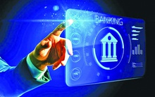 Ngân hàng dịch chuyển sang mô hình tập đoàn tài chính đa năng