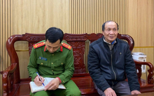 Nhận thông báo về số tiền lạ 20 tỷ đồng, người đàn ông chờ trời sáng đến ngân hàng rút sổ tiết kiệm để chuyển đi: Công an lập tức có mặt xác minh