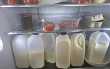 Đi khám xương, chàng trai bất ngờ phát hiện ung thư gan vì uống sữa sai cách