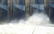 Hồ thủy điện lớn nhất miền Nam xả lũ tăng gấp 3 lần, cảnh báo ngập úng