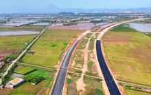 80% vốn đầu tư công cho hạ tầng, chuyên gia nói điểm mất cân đối