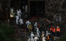 Dừng tìm nạn nhân vụ cháy chung cư Hong Kong, số phận của những người chưa được tìm thấy sẽ thế nào?