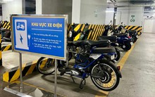 Bộ Xây dựng 'giục' hoàn thiện quy chuẩn đối với chung cư có lắp trụ sạc xe điện
