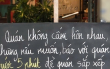 Tấm bảng "ghi chú" của một quán cà phê ở Cà Mau gây bão mạng xã hội