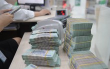 Ngân hàng tất tay 'săn khách' gửi tiền lãi suất cao