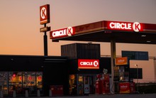 Cạm bẫy tiền số tại Circle K: Khi các cửa hàng tiện lợi trở thành điểm nóng lừa đảo với tổng thiệt hại hơn 330 triệu USD năm 2025 tại Mỹ