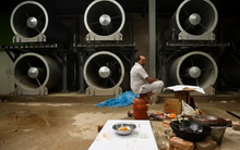 Được ví là "thủ đô ngạt thở", quốc gia này xây cả tháp lọc không khí khổng lồ ngoài trời mà vẫn không ăn thua