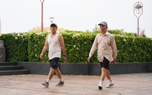 Đi bộ thấy 3 dấu hiệu này ở chân có thể là cảnh báo mạch máu bị tắc nghẽn