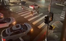 Mất điện hàng loạt, taxi tự lái ở Mỹ dừng giữa đường, nhốt khách bên trong không cho ra