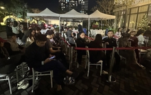 Người mua xếp hàng xuyên đêm, một dự án căn hộ chung cư ở Hà Nội có giá chênh đến 3 tỷ/căn