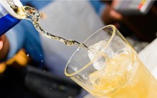 3 đồ uống âm thầm "tàn phá" não bộ: Nhiều người trẻ đang vô tư uống hằng ngày