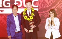 Hoàng Đức giành "cú đúp" giải thưởng tại Quả bóng Vàng 2025, hotboy Đình Bắc giành Quả bóng Bạc