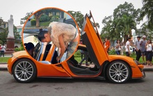 Đăng clip cô gái không biết mở cửa xe McLaren gây sốt, thanh niên tạo tranh cãi khi khẳng định đây là ‘tín hiệu tốt’