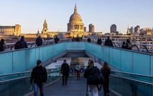 Nguyên do người Anh ngày càng nghèo đi?