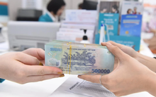 Lộ diện ngân hàng đầu tiên chốt thưởng tháng 13