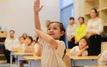 Giáo viên 25 năm dạy học tiết lộ: Nghe cách cha mẹ gọi con, tôi có thể nhìn thấu tương lai trẻ