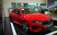 Cận cảnh Skoda Octavia vRS tại đại lý: Giá tạm tính 1,5 tỷ đồng, cạnh tranh VW Golf R bằng động cơ 265 mã lực, có thể ra mắt ngay tháng này