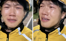 Đang giao đồ ăn, shipper bật khóc giữa đường, nức nở kể lại lý do khiến MXH lặng người