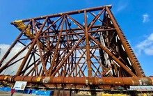 Công trình 3.000 tỷ cần hơn 13.000 tấn thép, huy động gần 1.000 kỹ sư và công nhân giữa biển khơi Việt Nam: Ai đứng sau?