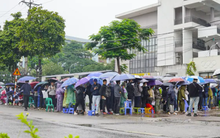 Người dân Hà Nội không còn phải xếp hàng chờ làm hồ sơ mua nhà