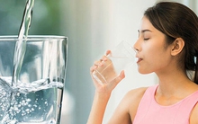 3 nhóm người này không nên uống quá nhiều nước, càng uống nhiều càng đe dọa tính mạng!